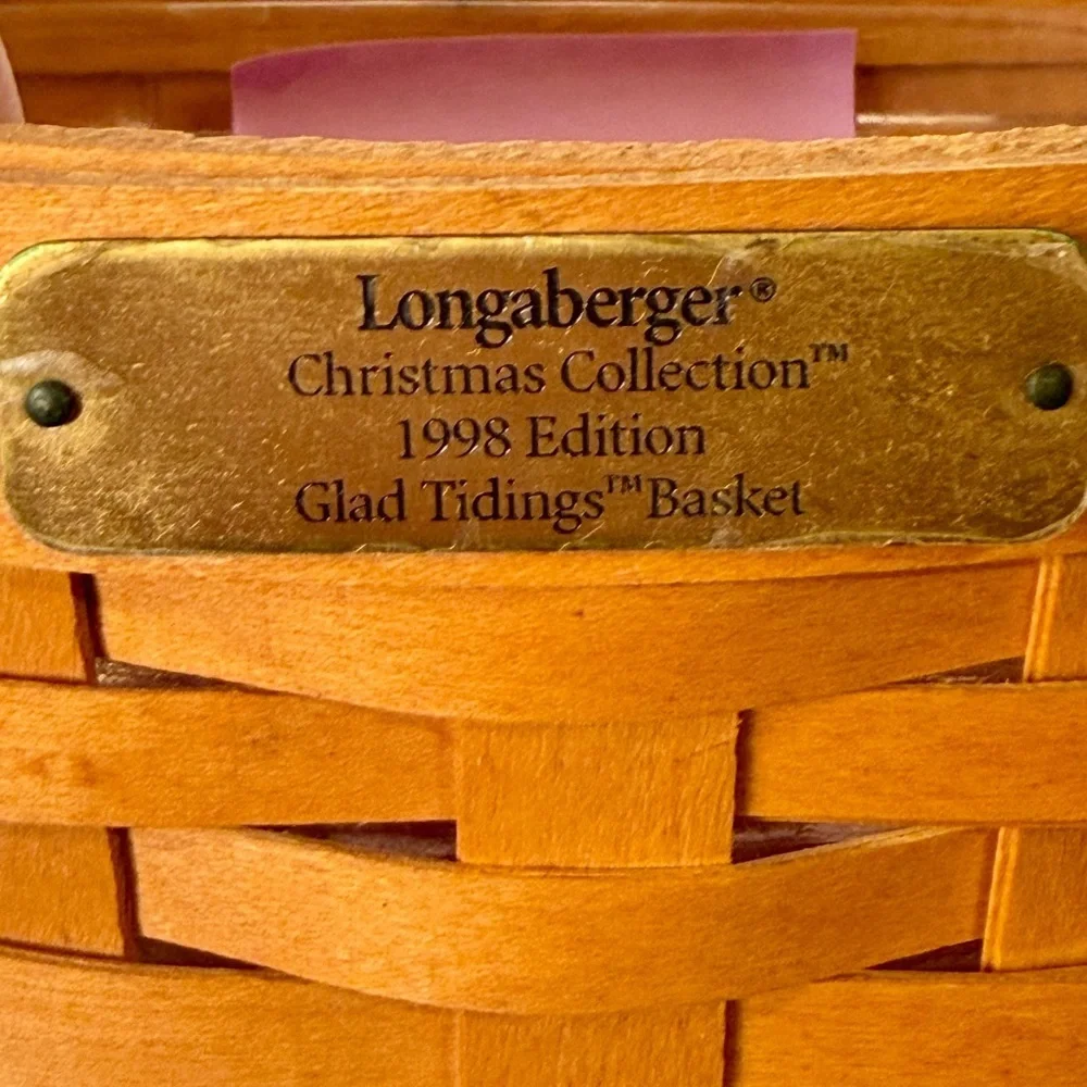 Longaberger Hand Woven Basket with Liner; Excellent condition